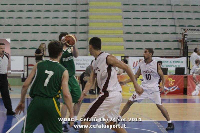 110924 sport 589_tn.jpg